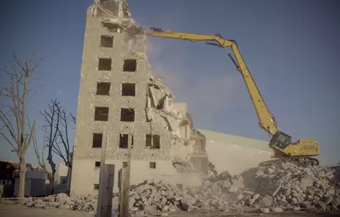Cum să alegi un echipament eficient pentru demolări?
