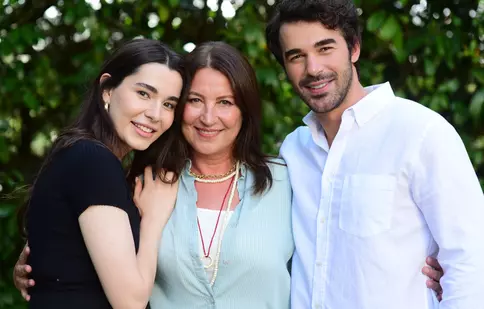 Actorii din „Minciuni de familie”, premiați la Festivalul de Film și Televiziune de la Benevento, Italia. Au fost aplaudați la scenă deschisă