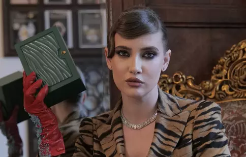 Cum arată Iulia Albu complet nemachiată, la 44 de ani. S-a pozat singură în pat de ziua ei
