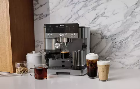 Cafea, adrenalină și performanță: Noul Ninja Luxe Café 