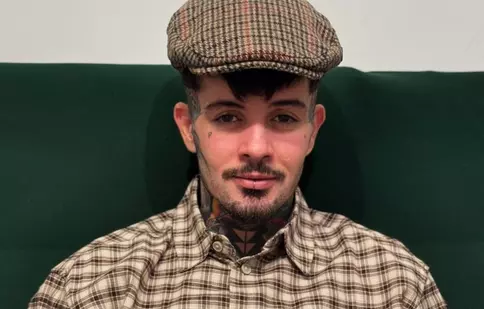 Cum arată casa lui Zanni după ce s-a botezat. Artistul și-a schimbat religia și stilul de viață: „Fix de acolo îmi voi câștiga pâinea”