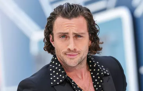 Aaron Taylor - Johnson se pregătește să intre în rolul lui James Bond. Ce l-a dat de gol, deși neagă că a preluat ștafeta de la Daniel Craig