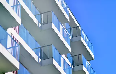 Indicele Imobiliare.ro: Apartamente noi mai ieftine în trei mari orașe din țară. Cum vor evolua prețurile până la finalul verii?