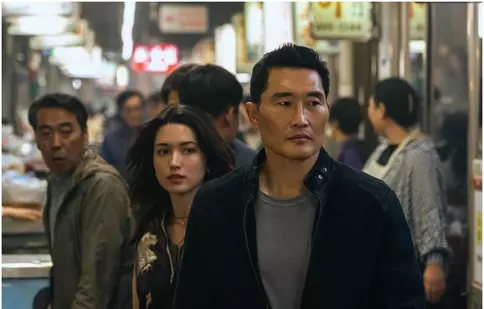 „Fluturele” pe Prime Video: Daniel Dae Kim și fiica sa, într-un serial de acțiune și spionaj cu tensiune familială
