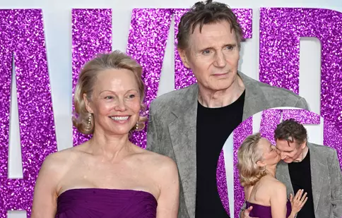 Liam Neeson, despre filmările cu Pamela Anderson: „Nu mai suport! Atmosfera e prea fierbinte pentru mine!” – Scenele intime din The Naked Gun