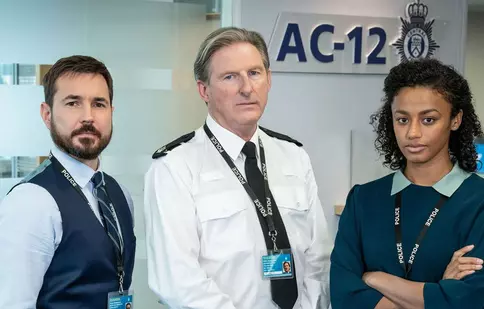 „În numele legii” revine cu un nou sezon la TVR 2. Dată de lansare. Anunțul făcut de scenaristul Jed Mercurio