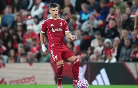 Confruntarea dintre Liverpool și Crystal Palace deschide sezonul fotbalistic în Anglia. Unde poți urmări meciul