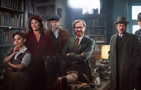 „Bookish”, noul serial britanic de pe Epic Drama: Gabriel Book, anticar și fost spion, rezolvă crime în Londra anilor 1950