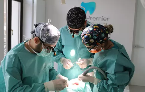 Pe urmele vedetelor  - unde în București poți solicita servicii de stomatologie? 