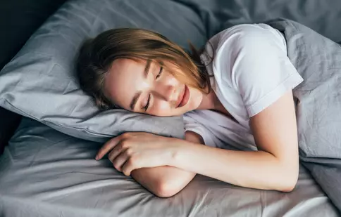 Somnul de calitate: cum să te deconectezi total după o zi plină, fără să ajungi la epuizare