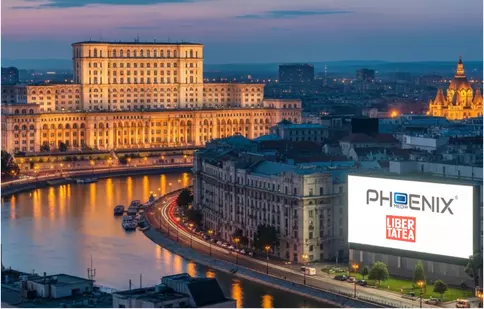 Libertatea.ro aduce știrile în timp real pe ecranele digitale din oraș, prin parteneriatul cu Phoenix Media