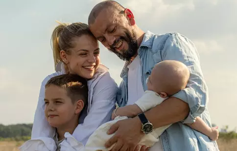 Cine este soțul Victoriei Răileanu, actrița din „Iubire cu parfum de lavandă”. S-au căsătorit pe o barcă în Grecia