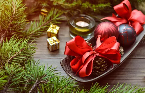 Minimalismul festiv: 4 principii pentru a reduce excesul și a te concentra pe ceea ce contează cu adevărat în luna decembrie