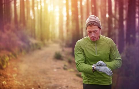 Materiale care îți țin de cald toamna fără să te supraîncălzească