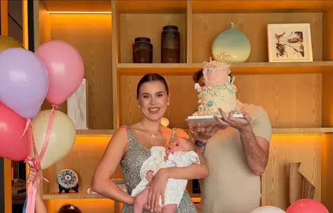 Emily Burghelea a împlinit 27 de ani. Fosta prezentatoare TV a sărbătorit alături de familie și copii. Imagini de la petrecere