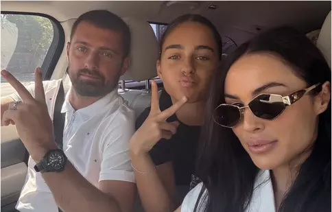 Cum s-au cunoscut Gabi Tamaș, câștigătorul Asia Express, și soția lui Ioana. Sunt căsătoriți de 13 ani și au împreună o fiică superbă