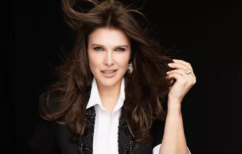 Monica Bîrlădeanu, între „Groapa” și teatru. „E o provocare să sugerezi focul din spate fără să-l arăți direct”. EXCLUSIV