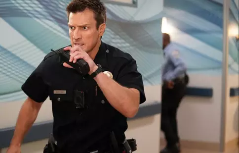 Nathan Fillion cucerește din nou publicul: „Recrutul” merge mai departe cu sezonul 8. Ce știm despre proiect