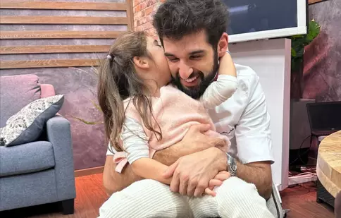 Richard Abou Zaki, emoționat după o lună și jumătate departe de fiica sa: „Carlotta, te iubesc și îmi cer scuze pentru absența mea”