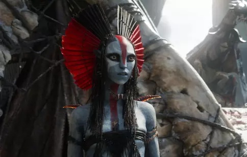 „Avatar: Foc și cenușă” ajunge pe marile ecrane: James Cameron promite un capitol mai întunecat și mai spectaculos decât oricând