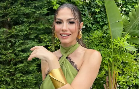 Demet Özdemir, numită „actrița inspirațională a anului” la Premiile Golden 2025. Noul ei serial face furori