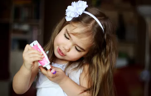 Cum alegi pasta de dinți potrivită pentru copii