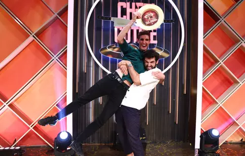 UPDATE. Cine este Luca Francesco Zvaleni, câștigătorul „Chefi la cuțite” 2025. Concurenții și eliminările care au decis sezonul 16