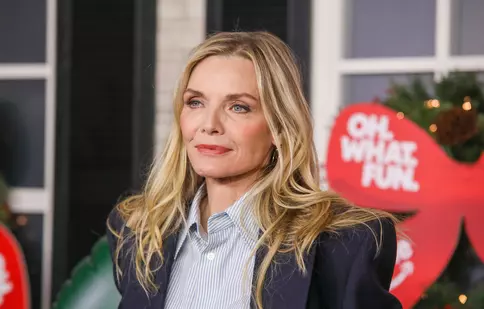 Michelle Pfeiffer, apariție demnă de catwalk la 67 de ani. Actrița a strălucit pe covorul roșu la premiera „Oh. What. Fun”