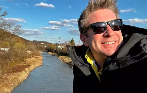 Pavel Bartoș, fotografie rară din tinerețe. Cum arăta actorul și prezentatorul emisiunii „Vocea României”