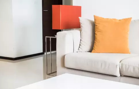 Descoperă mobilierul accesibil care îți va transforma livingul