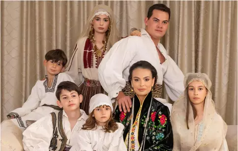 Vedetele din România cu cei mai mulți copii. Cine sunt „mamele eroine” din showbiz, în 2026