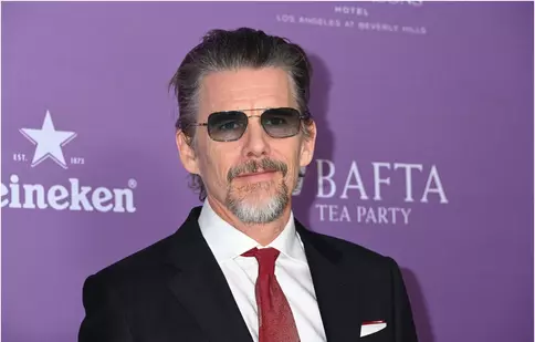 Ethan Hawke, atac fără precedent la adresa lui Tom Cruise. Actorul de 55 de ani răbufnește: „O parte din mine se enervează!”
