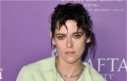 Kristen Stewart, debut regizoral curajos: „Cronologia apei”, drama intensă despre traumă și identitate, ajunge în cinematografe pe 16 ianuarie