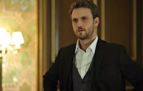 Serialul turcesc „Legea familiei” (Çukur) ar putea să revină pe ecrane. Ce știm despre noile episoade cu Aras Bulut İynemli în rol principal