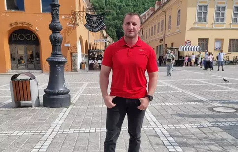 Cine este Marian Godină de la Survivor România 2026. Polițistul a lăsat acasă o soție superbă și doi copii: „Dorul este uriaș”