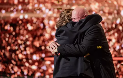 Cine este Danny Budiski, concurentul de 63 de ani care a primit Golden Buzz la „Românii au talent”. Momentul a emoționat-o pe Carmen Tănase până la lacrimi