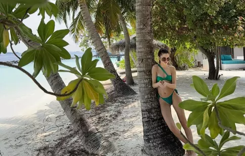 Theo Rose, primele imagini în costum de baie din Maldive: „Sasha face poze mai bine decât taică-su”