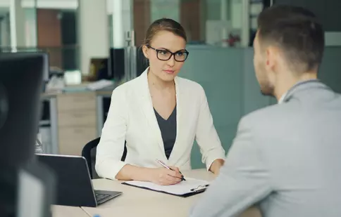 Piața muncii a ajuns la peste 260.000 de joburi noi postate în 2025 și 11 milioane de aplicări pe eJobs.ro. Peste 95% dintre joburile postate au cerut prezență fizică la birou