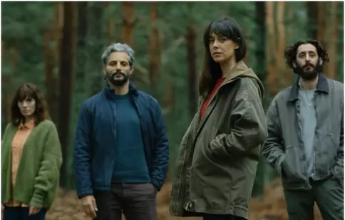 Coșmar în sălbăticie pe Netflix! „În calea flăcărilor”, filmul spaniol care te va ține cu sufletul la gură