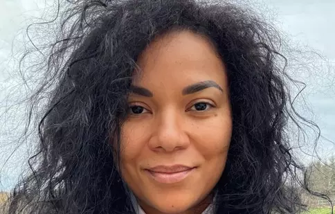 Nadine, transformare totală la 49 de ani. Cum arată în prezent fosta prezentatoare TVR, după ce s-a mutat din România