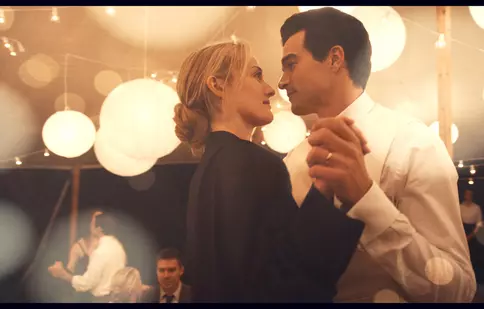 Ryan Murphy lovește din nou: „Poveste de dragoste John F. Kennedy Jr. și Carolyn Bessette”, premiera zilei pe Disney+. Detalii despre noul serial-eveniment