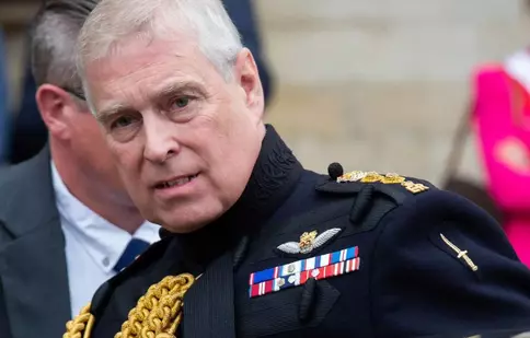 Umbrele trecutului pentru Prințul Andrew. Dezvăluirea tulburătoare care explică deciziile riscante ale Ducelui de York