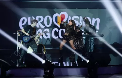 Alexandra Căpitănescu rupe tăcerea după ce piesa „Choke Me” a fost criticată: „Este o metaforă despre presiunea pe care ne-o punem singuri”