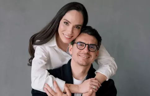 Alexandru Ion și Evelyne Vîlcu, în centrul atenției la Elle Awards. Au demonstrat că eleganța nu are nevoie de artificii