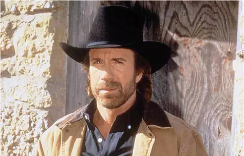Chuck Norris, viață secretă în Texas. Cum arată ranch-ul său cât 567 de terenuri de fotbal, cu muzeu și fabrică de apă vulcanică