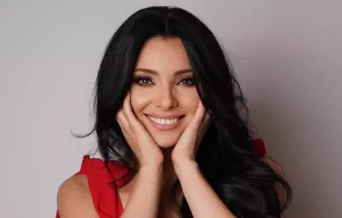 „Nesimțită creatură!” Corina Caragea, reacție neașteptată după valul de jigniri din online: „Îi ignor”. Cum reușește vedeta să treacă peste comentarii