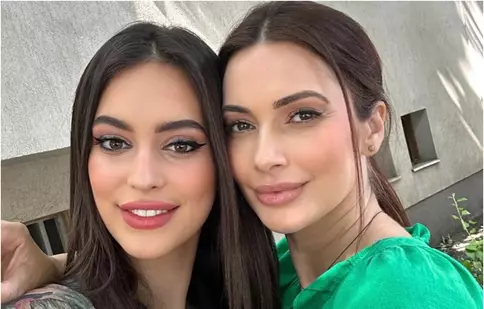 Andreea Berecleanu, „demascată” de fiica ei de ziua de naștere: „Nu mi-a explicat niciodată iubirea în teorii. Mi-a arătat-o”