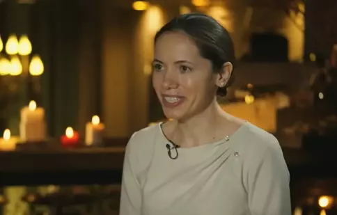 Mirabela Grădinaru, lecție de rafinament la Ambasada SUA! Detaliul de pe rochia mătăsoasă care a făcut diferența