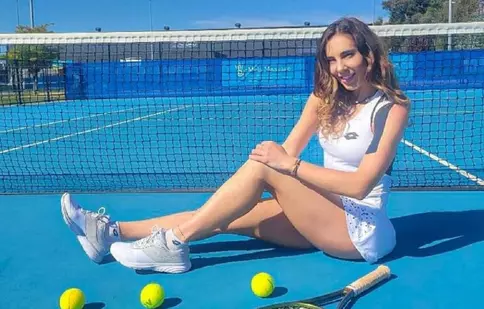 Mihaela Buzărnescu, apariție spectaculoasă sub o cascadă în Bali! Detaliul observat de fani în fotografiile din Indonezia