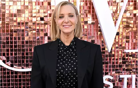 Lisa Kudrow, mărturisire neașteptată despre Friends: „Nimănui nu-i păsa de mine”! De ce a fost numită „al șaselea Prieten”
